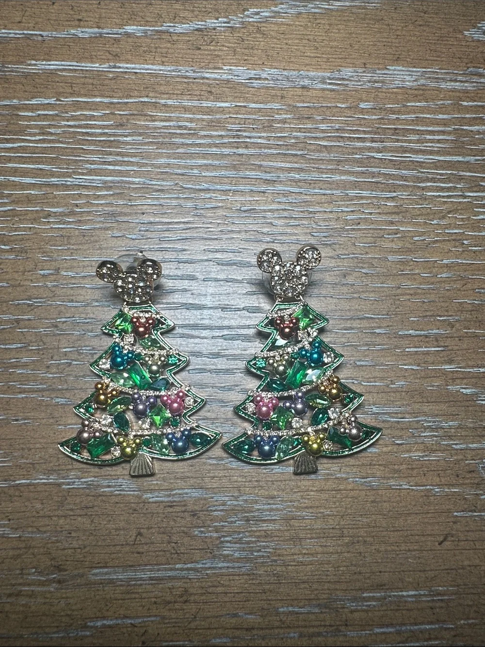 BaubleBar colorful statement